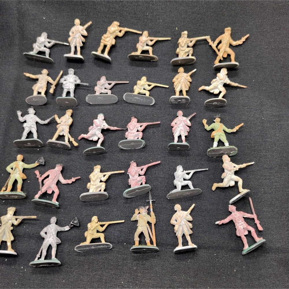 (30) American Revolution Militia In Hunting Shirt 1/72 Miniatures